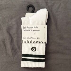 Lululemon White & Rainforest Green 🤍🌳 Daily Essential Socks 🧦